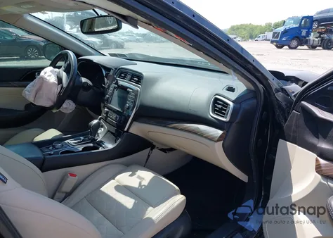 2016 Nissan Maxima 3.5 Platinum from USA, damaged, VIN 1N4AA6AP1GC385664